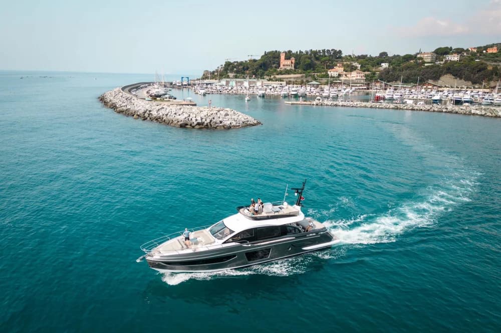 Azimut S7