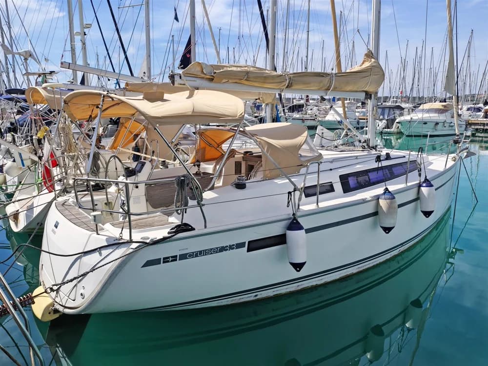 Bavaria Cruiser 33