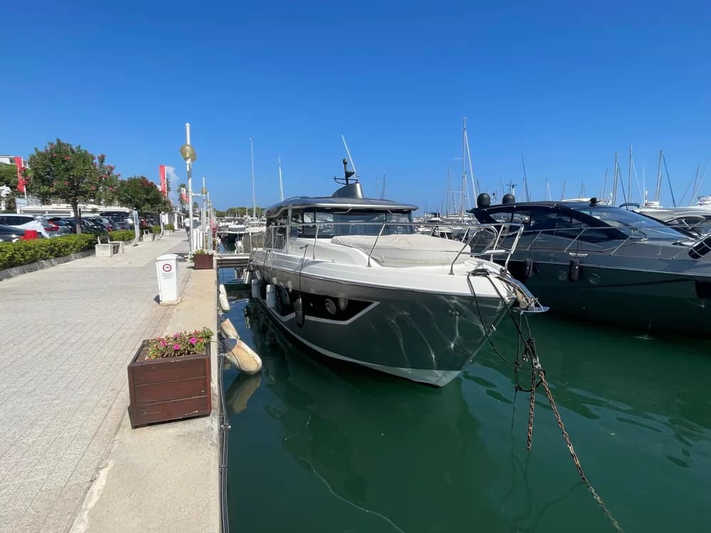 Cranchi T36 Crossover