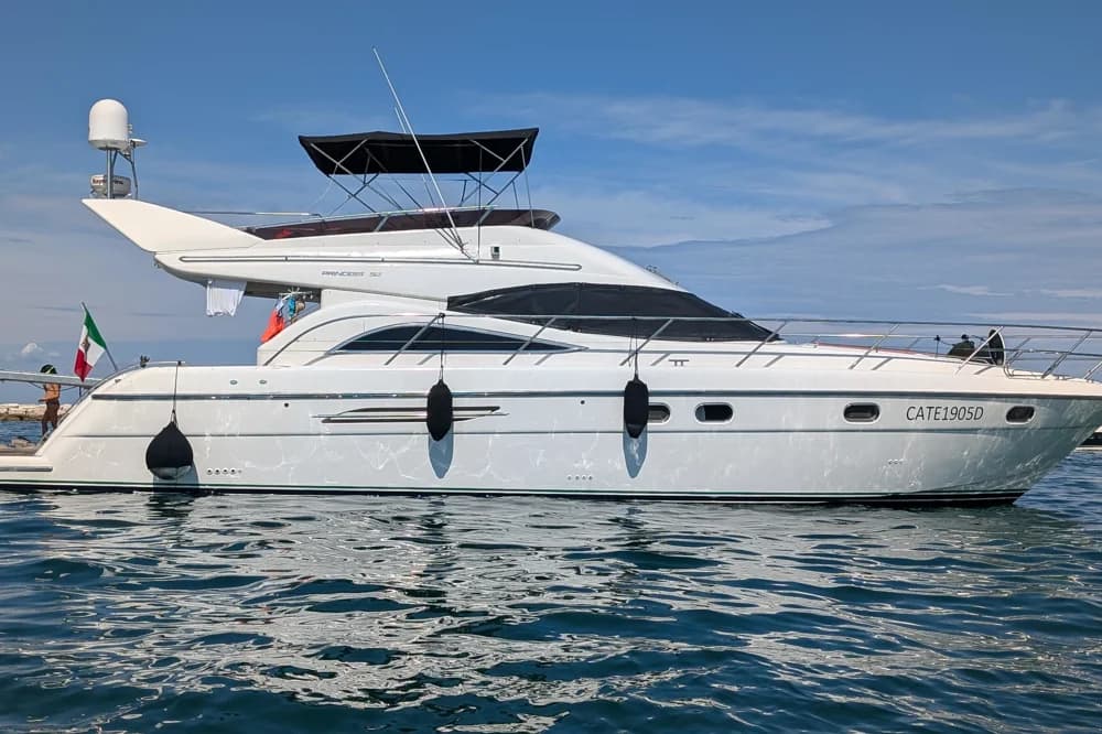 Princess 52 Flybridge Motor Yacht