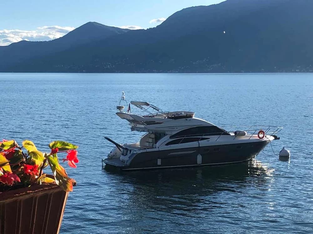 Princess 42 Flybridge Motor Yacht