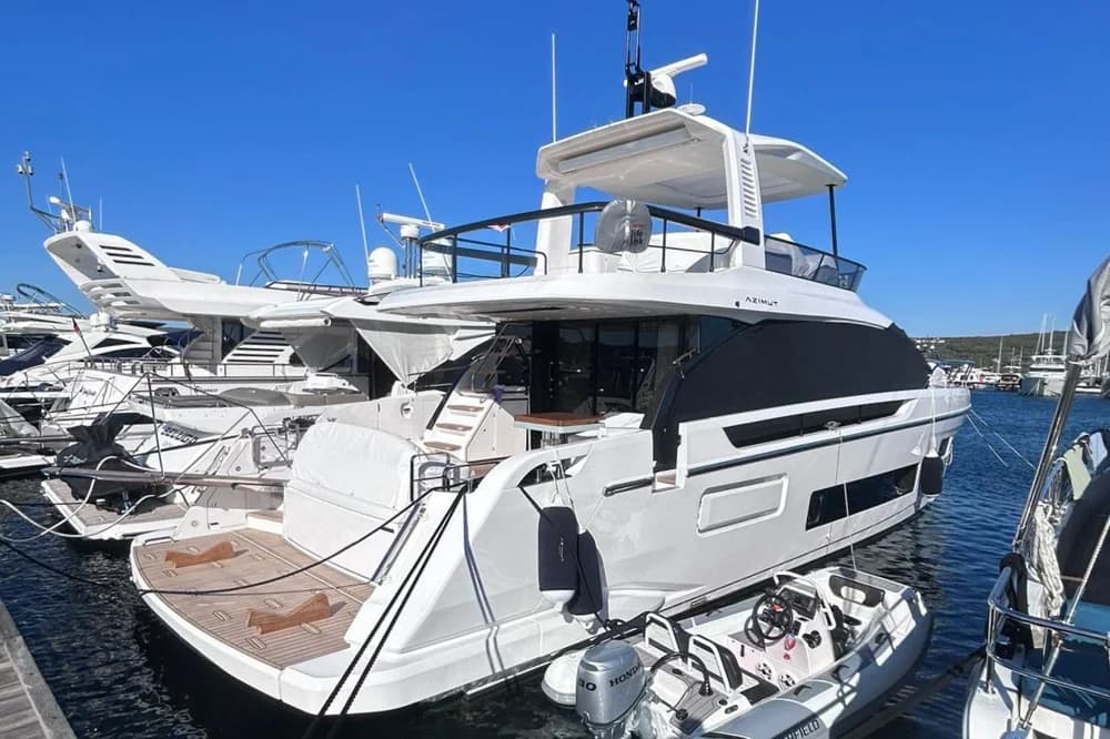 Azimut Fly 62