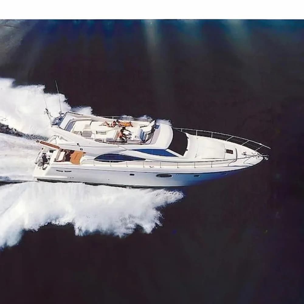 Ferretti Yachts 590