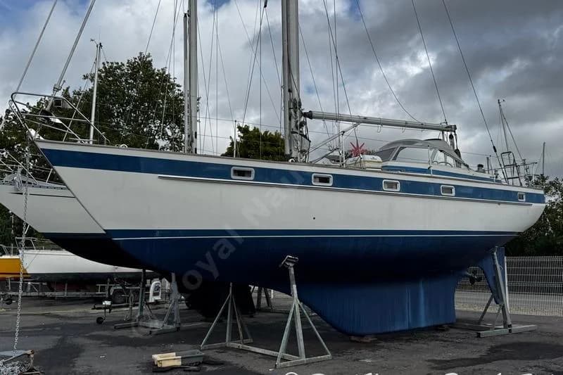 Hallberg-Rassy 38