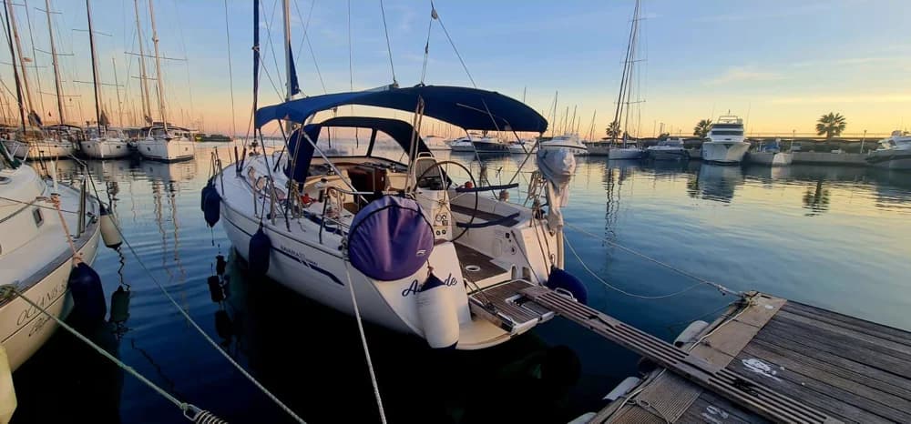 Bavaria 38