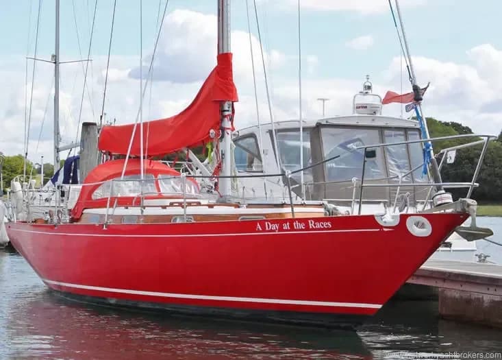 1966 Camper & Nicholson 35 Boat for Sale in Beaulieu