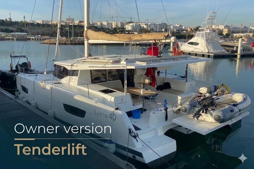 Fountaine Pajot Lucia 40