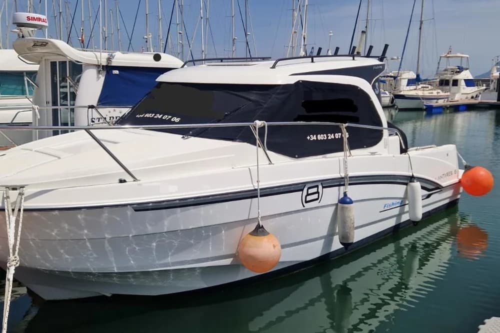 Beneteau Antares 8