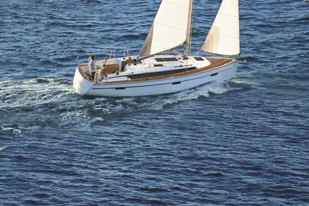 Bavaria Cruiser 37