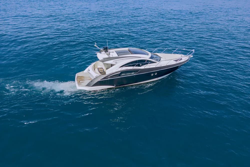 Marquis 420 Sport Coupe