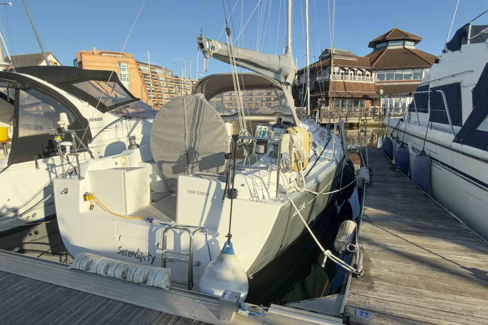Hanse 370