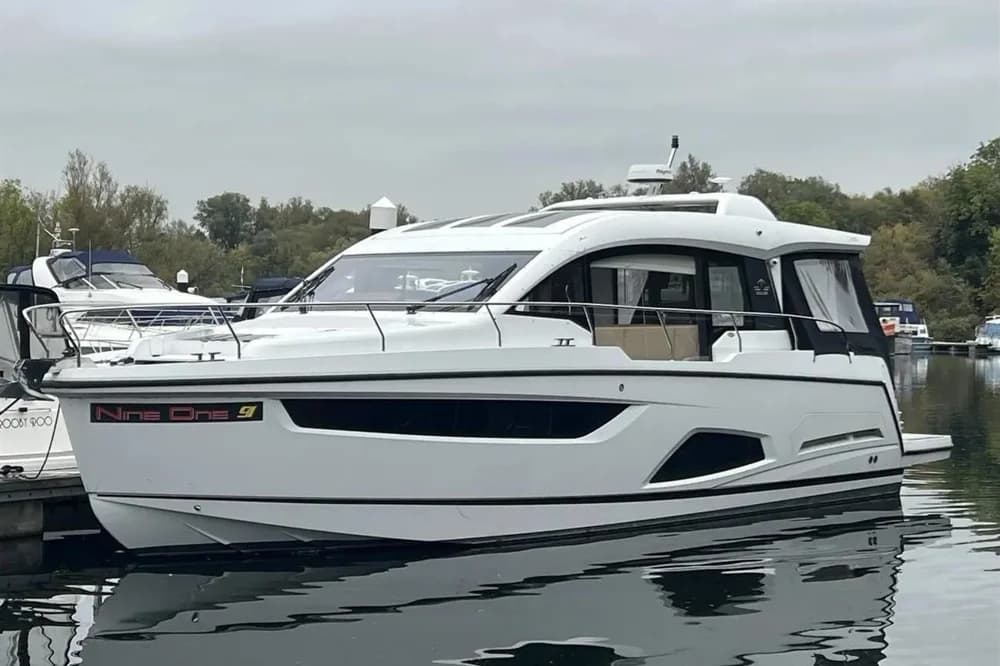 Sealine C430