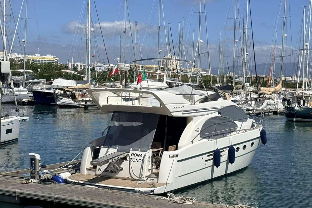 Azimut 46