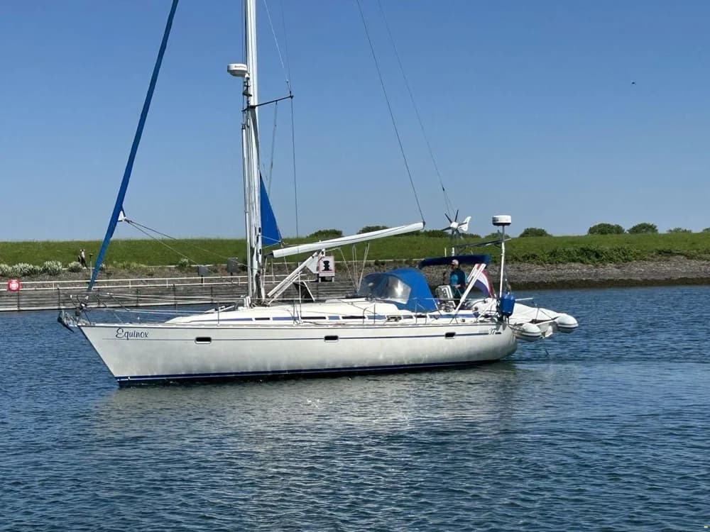 Bavaria 37