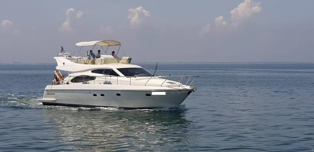 Ferretti 460