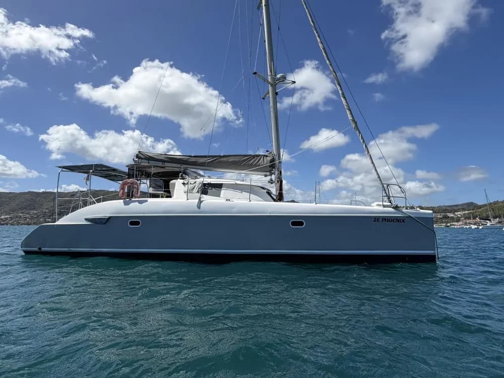 2005 Fountaine Pajot Lavezzi 40 Boat for Sale in Le Marin