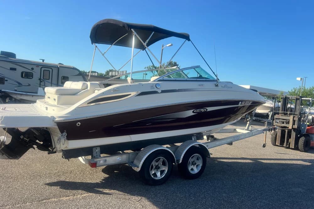 2009 Sea Ray 210 Sundeck