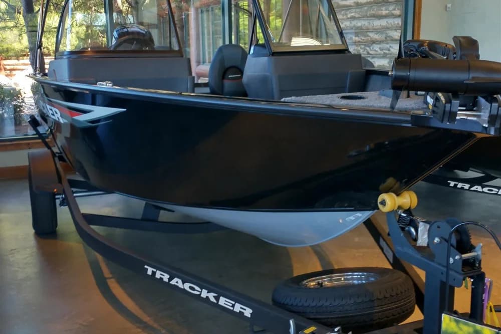 2026 Tracker Pro Guide V-175 WT
