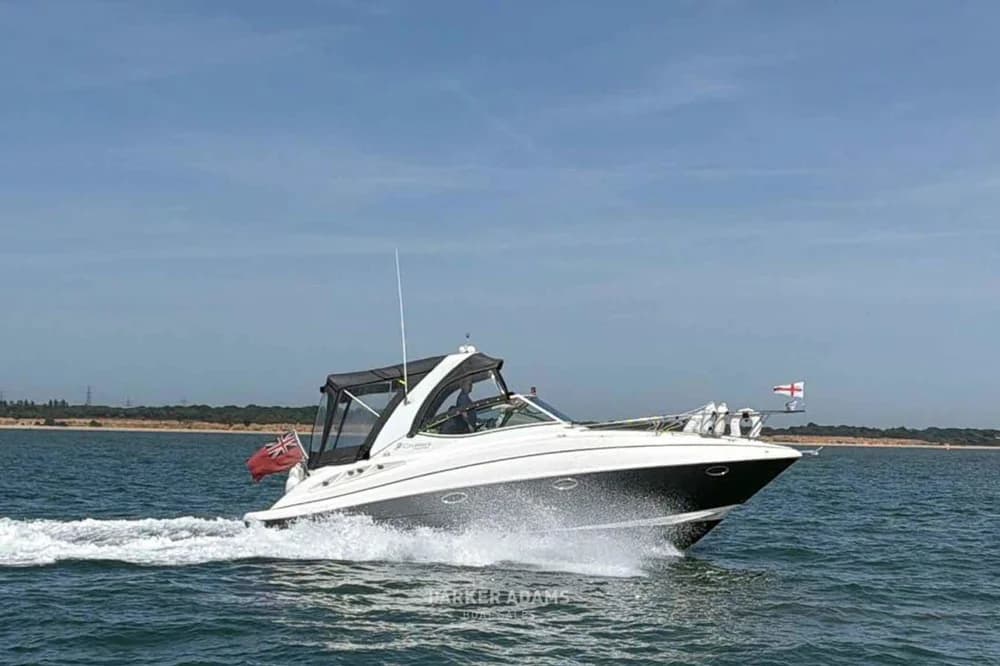 2008 Cruisers Yachts 300 CXi Express | 9m