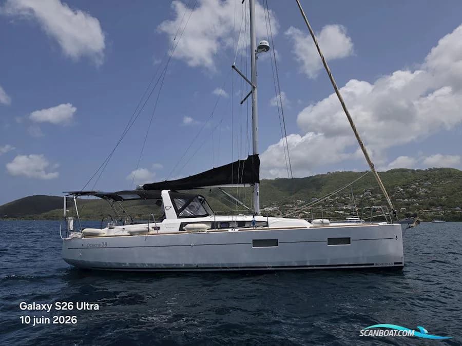Oceanis 38