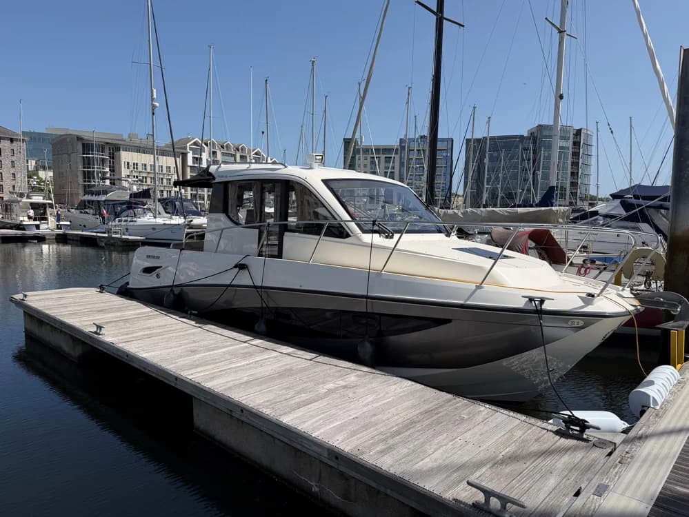 2018 Quicksilver 855 Weekend | 30 ft