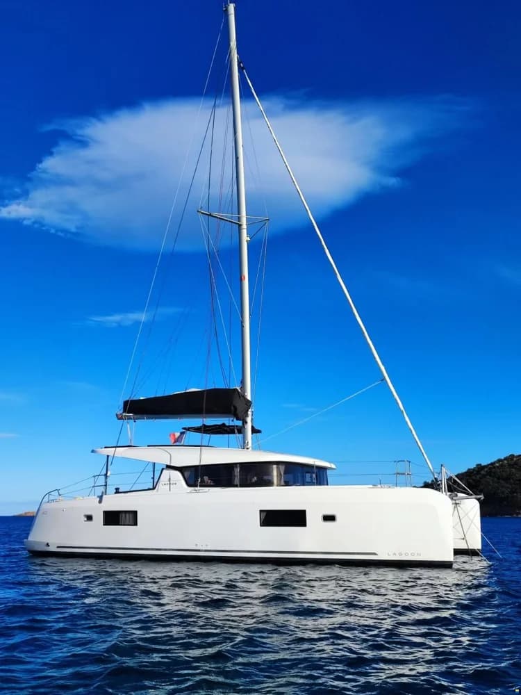 Lagoon 42