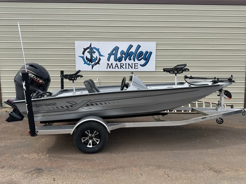 2027 Xpress Hyper-Lift Crappie Series H17 CRAPPIE