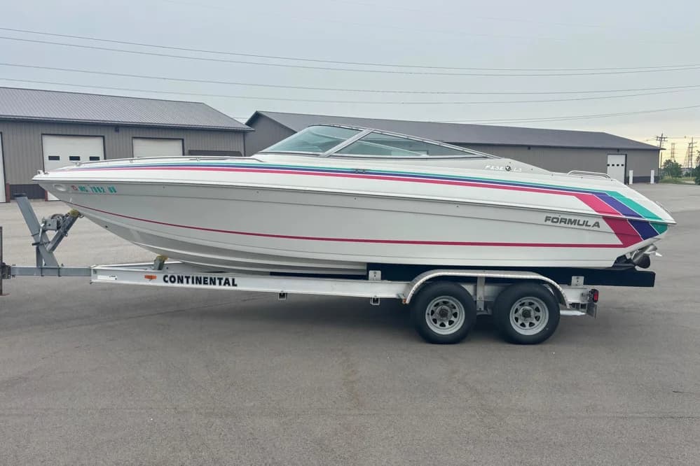 1994 Formula 232 LS | 23ft