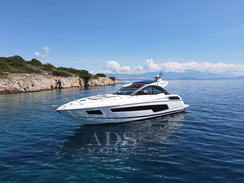2016 Sunseeker San Remo 485 | 53.1 ft