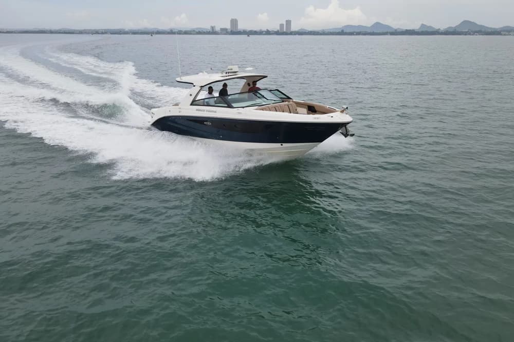 2019 Sea Ray SLX 400 Outboard