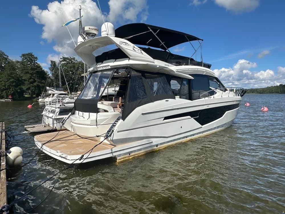 Galeon 500 Fly
