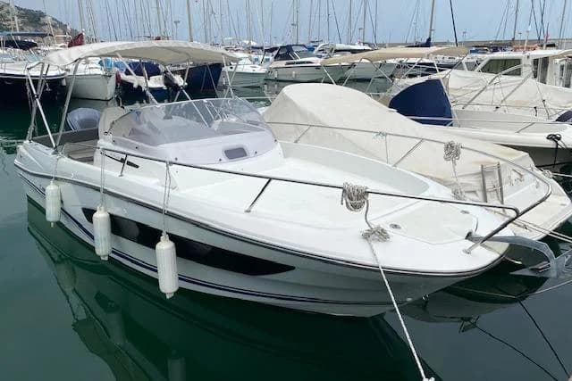 2020 Jeanneau Cap Camarat 7.5 WA Serie 2
