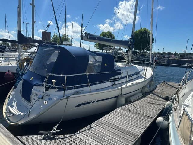 Bavaria 32