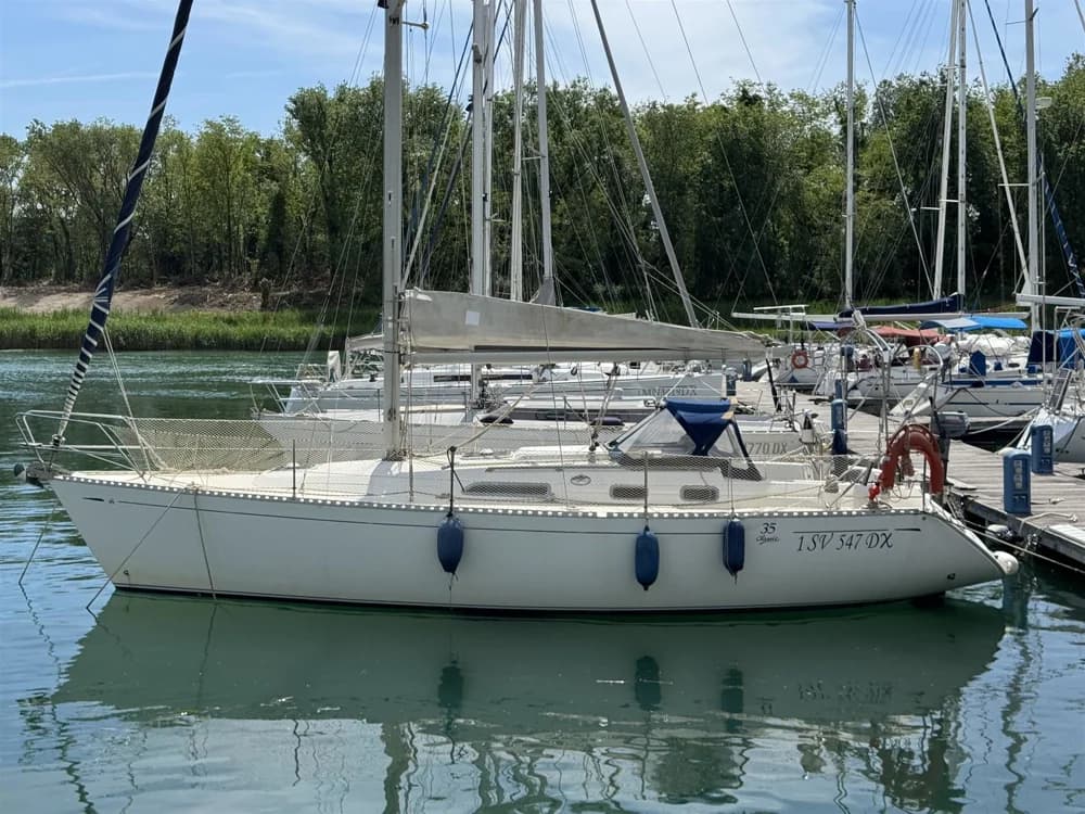 1998 Dufour 35 Classic