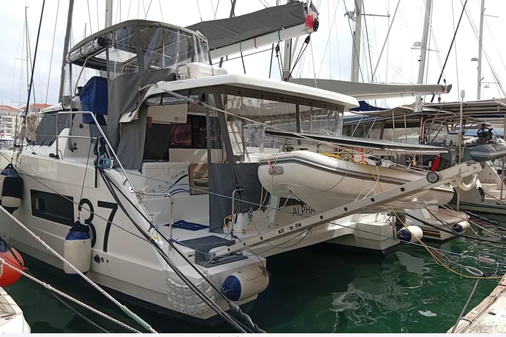 2025 Aventura 37