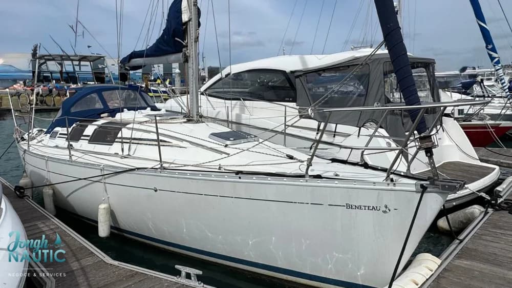 1989 Beneteau First 32 S 5