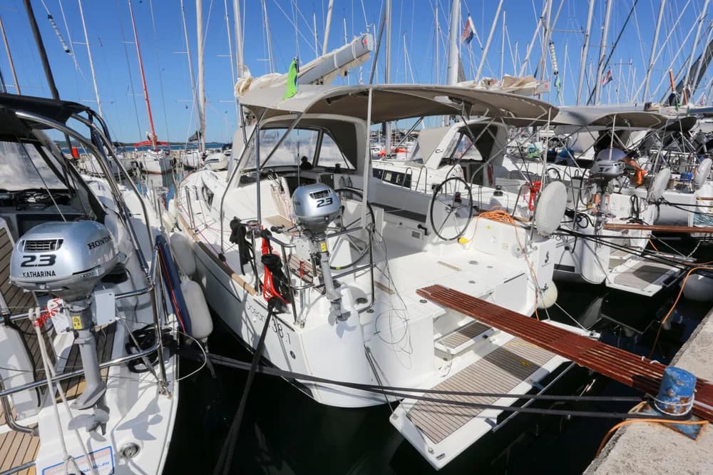 Bénéteau Oceanis 38.1