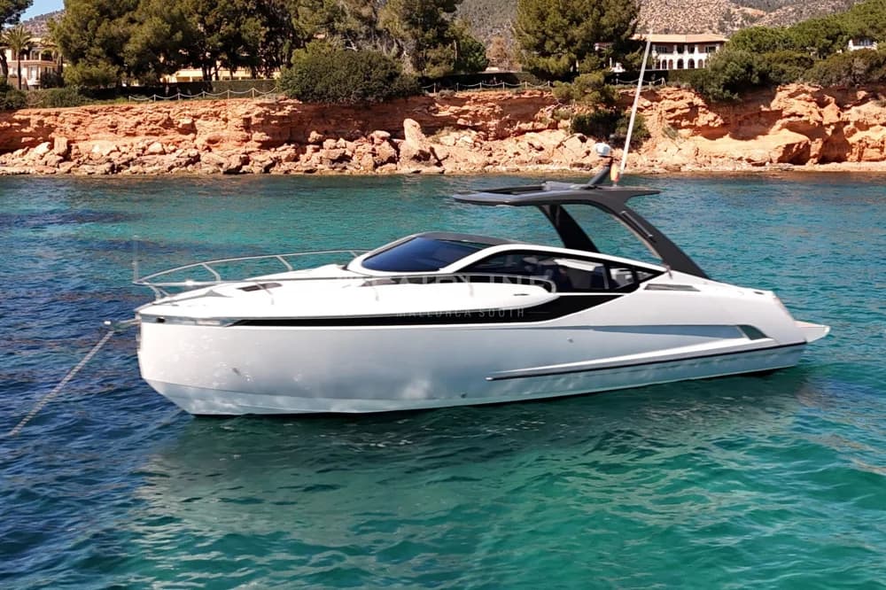 2024 Fairline F//Line 33 | 10m