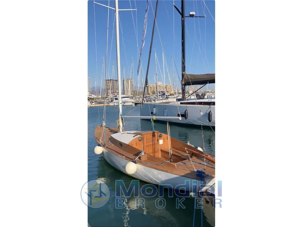 DEL CARLO - FOLKBOAT