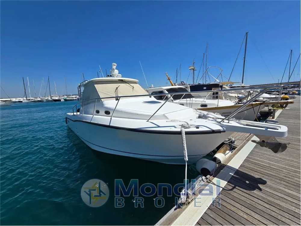 Boston Whaler - 345 Conquest