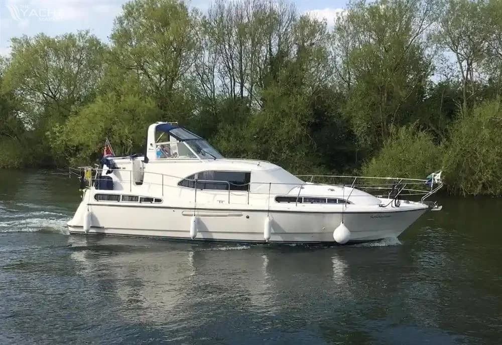 Broom Ocean 38