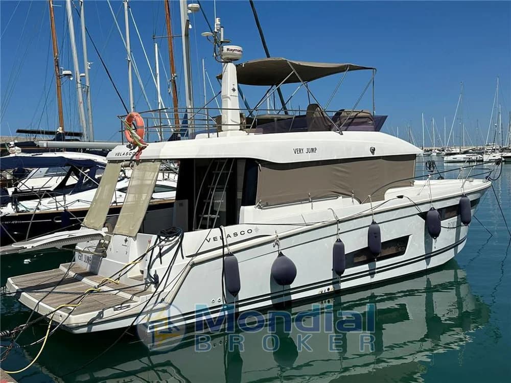 JEANNEAU - VELASCO 43