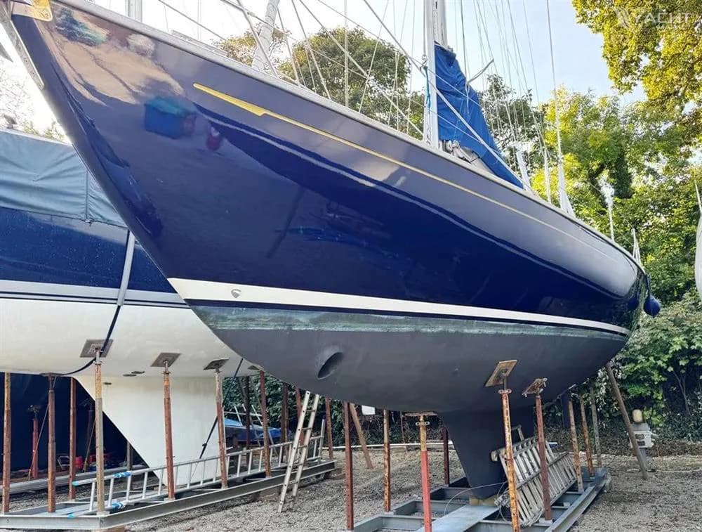 Rustler Yachts R42