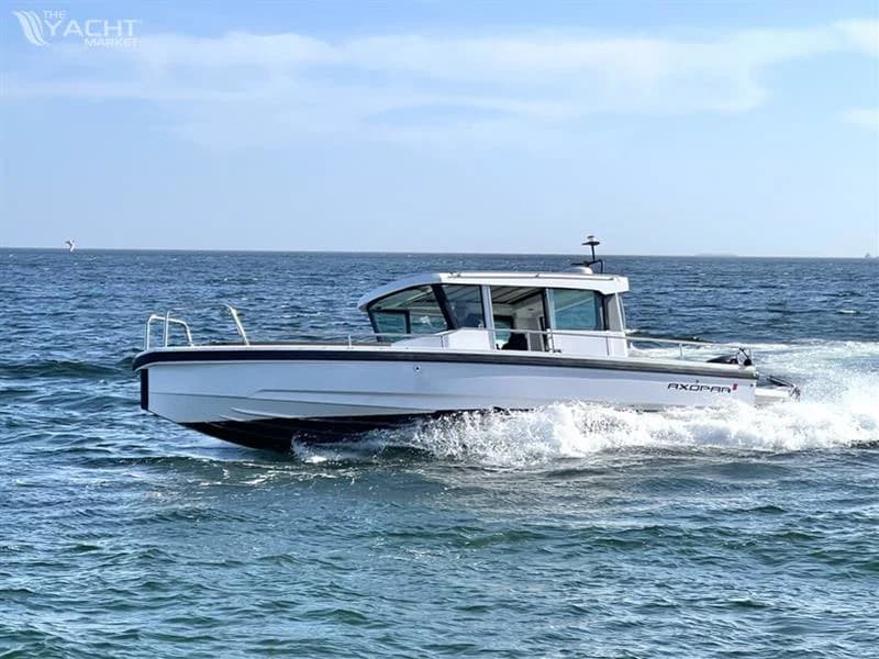 Axopar 28 Cabin