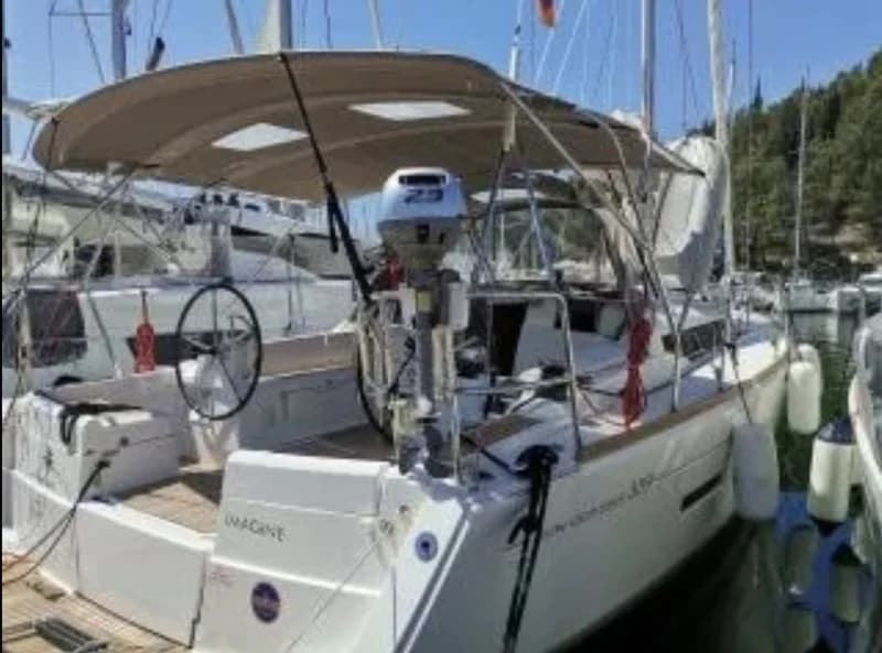Sun Odyssey 389
