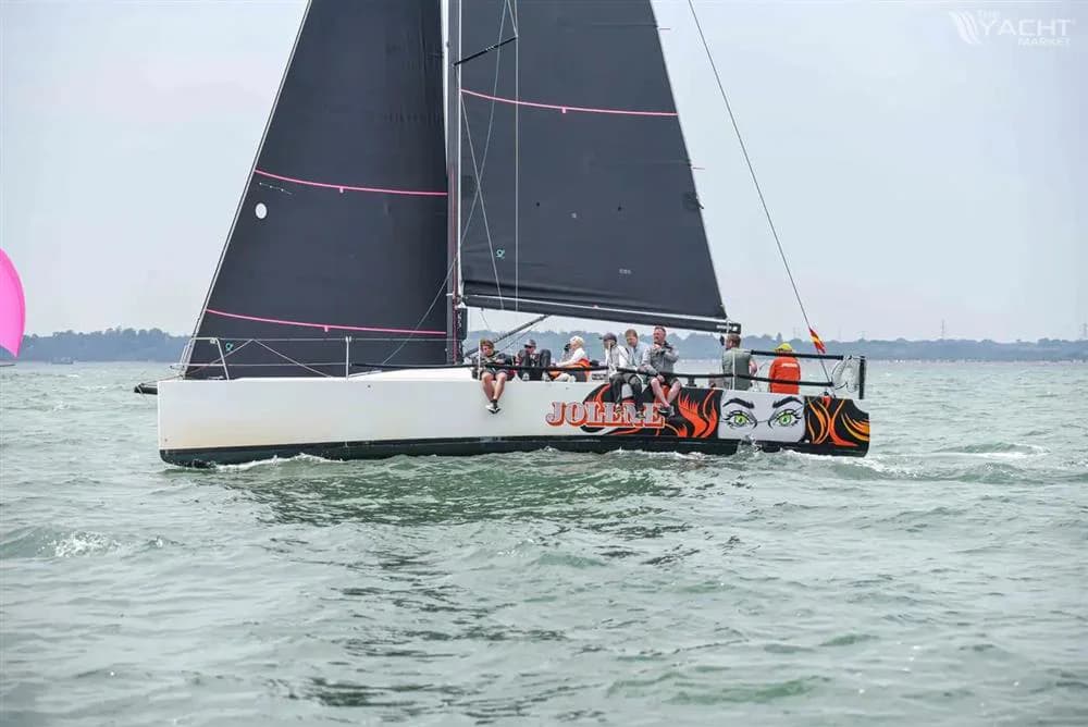 J Boats J111