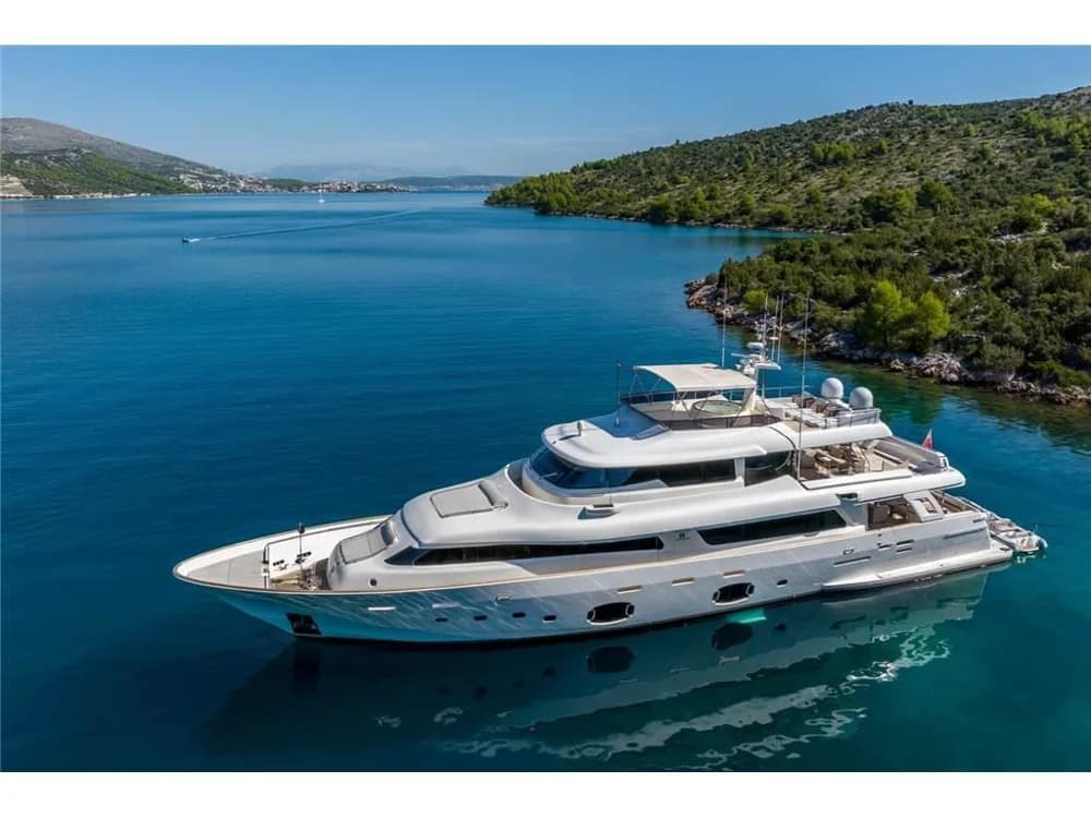 Custom Line - Navetta 33 Crescendo