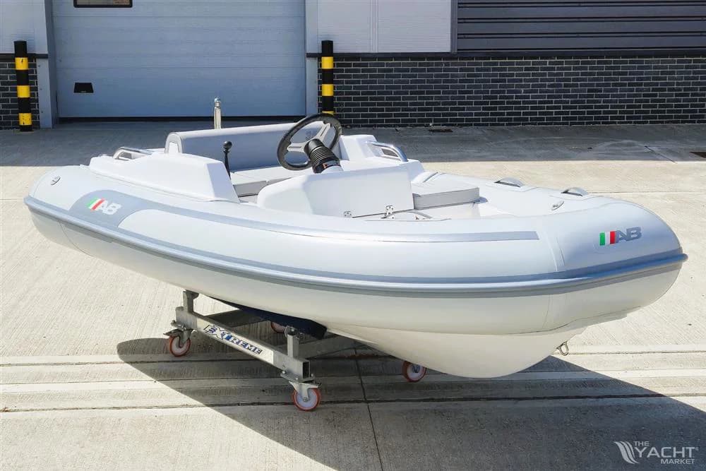 AB Inflatables Jet 350 XP