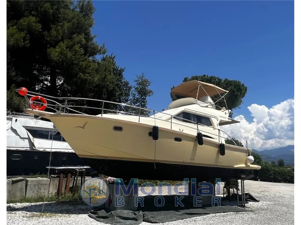 Portofino Marine - 37 FLY