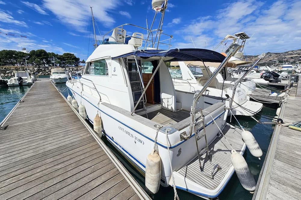 2004 Beneteau Antares 10.80 | 11m
